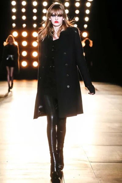 Look 34